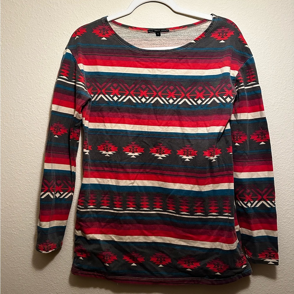 Truly Madly Deeply Pullover Sweater with Pockets Tribal/Aztec Print Size Small
